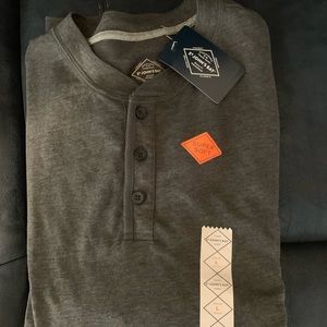 St John’s Bay cretics Neck Shirt